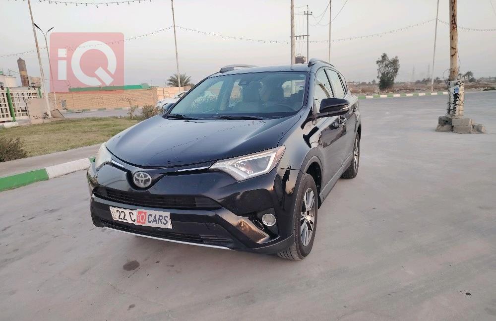 تۆیۆتا ڕاڤ 4